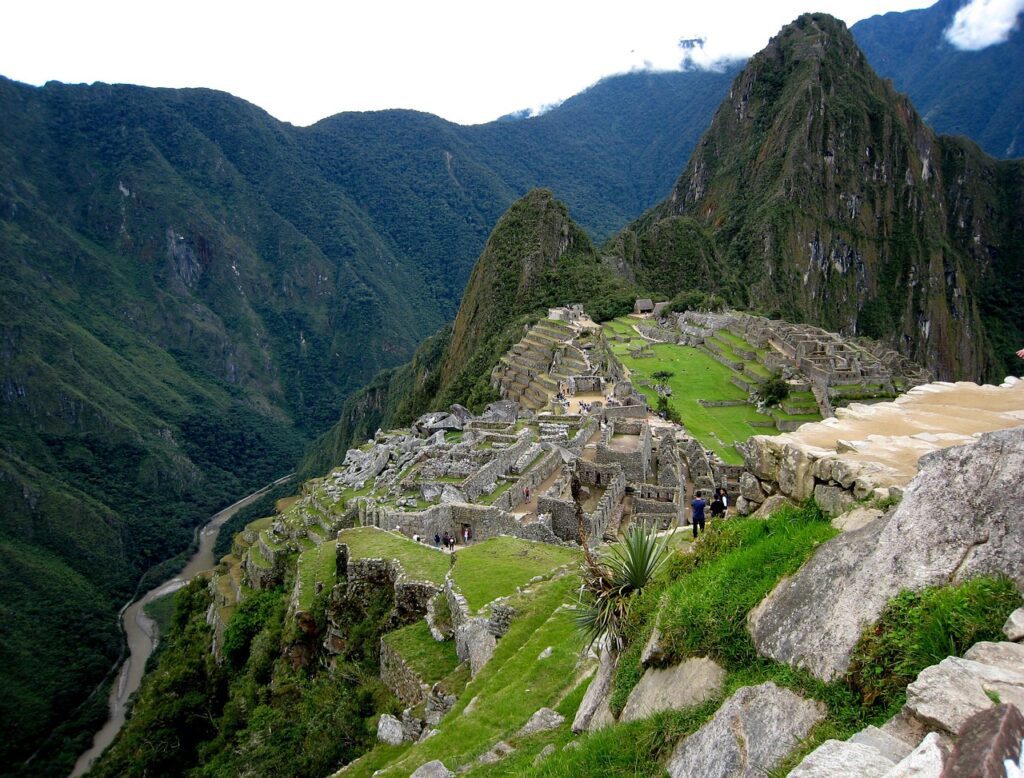 ruiny górskiego miasta w peru